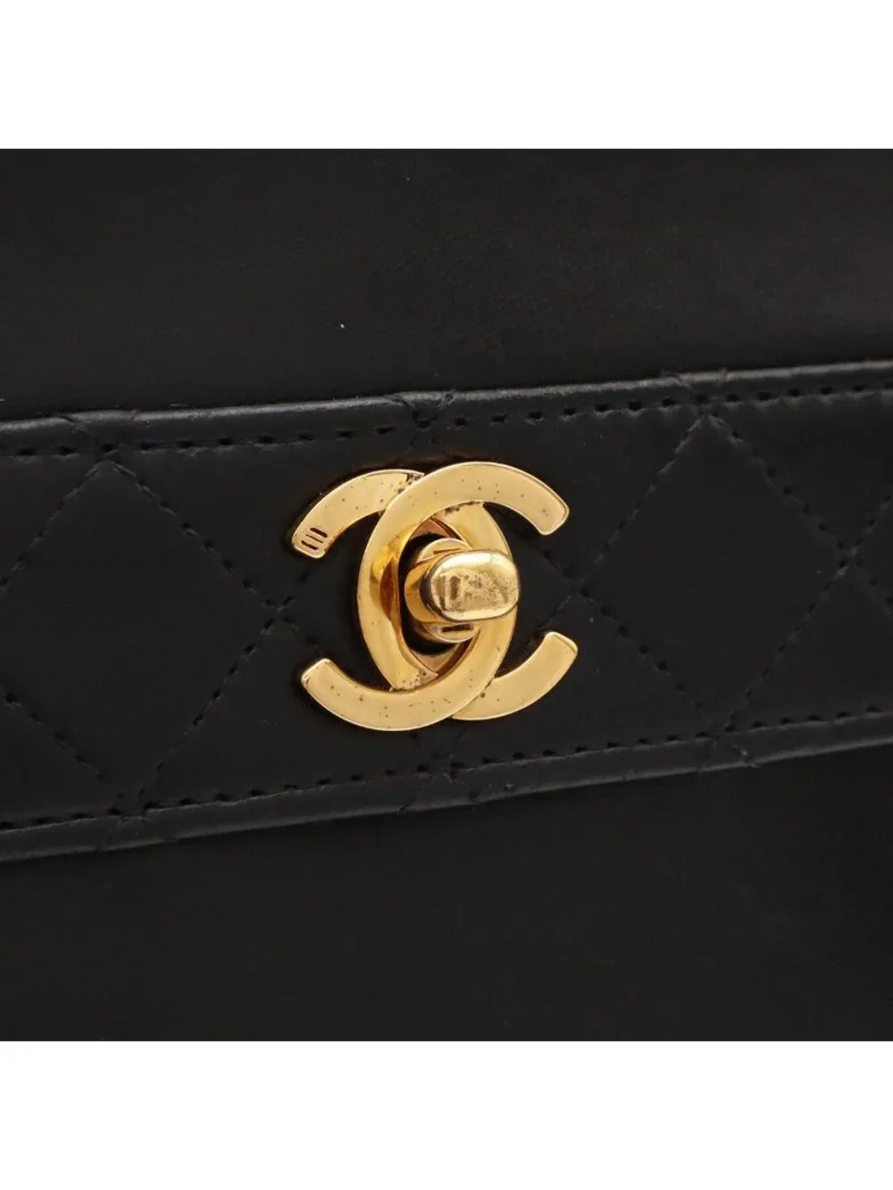 Chanel Quilted CC Logo Chain Shoulder Bag Pochette Leather Black Gold